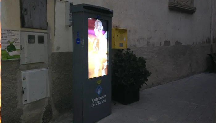 Instal·lació de Tòtem (pantalla tàctil)